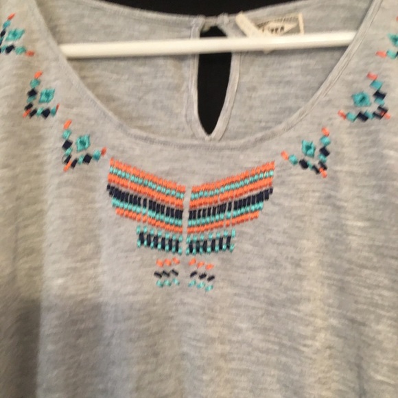 Shirt - Picture 2 of 3